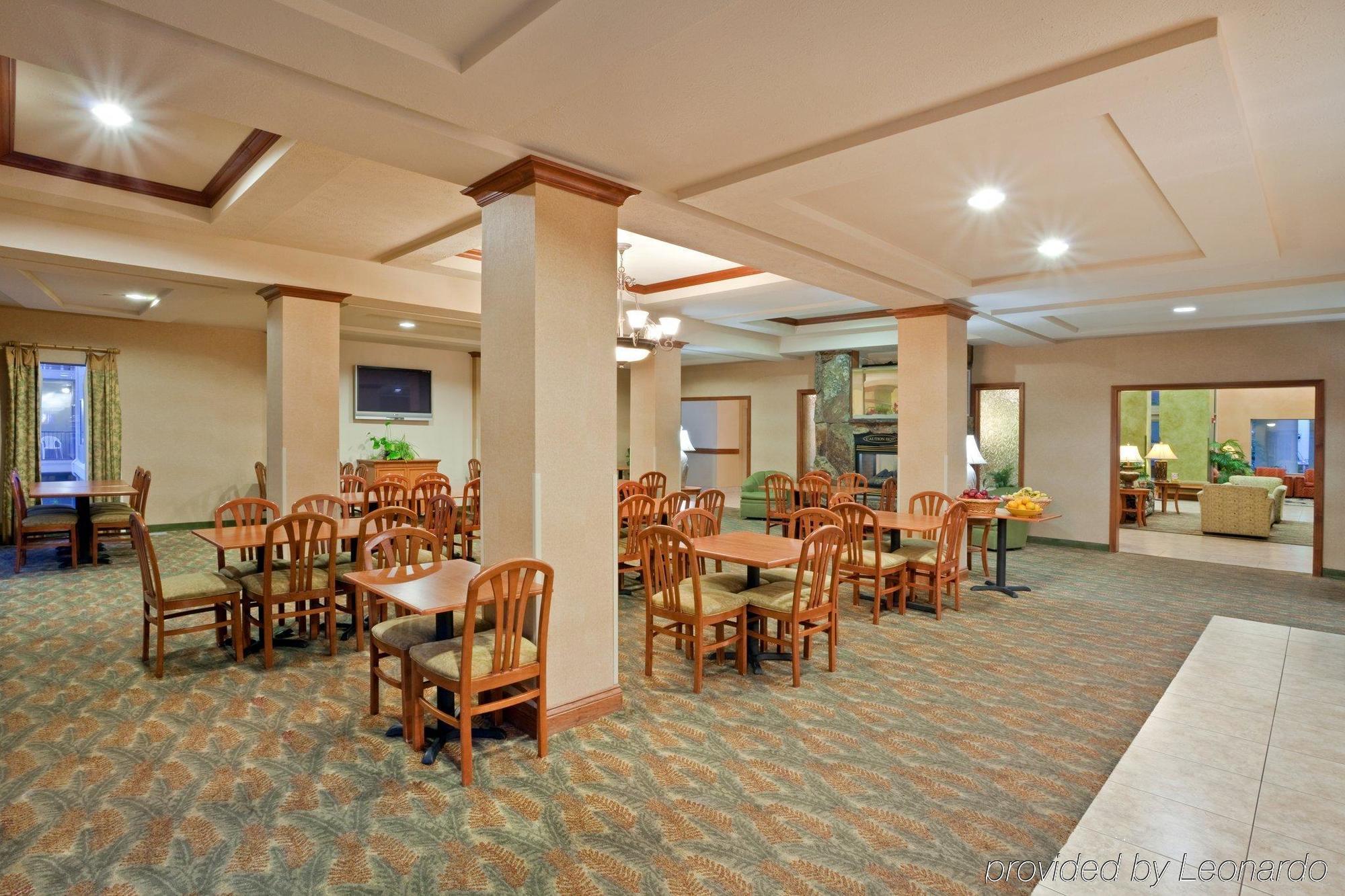 ทริปเปิล เพลย์ รีสอร์ต โฮเทล แอนด์ สวีท Hotel Hayden ร้านอาหาร รูปภาพ