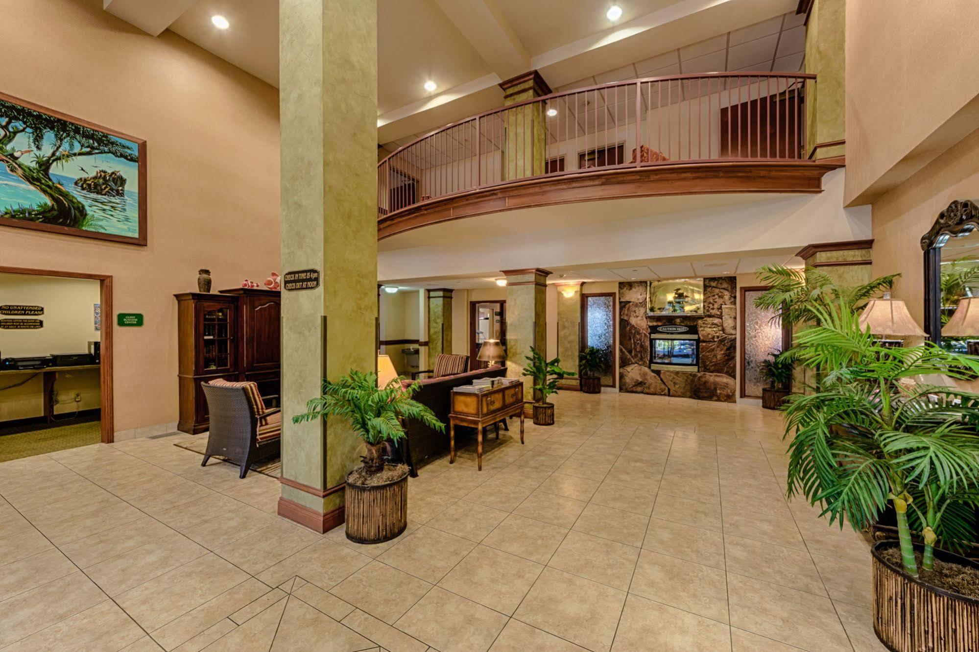 ทริปเปิล เพลย์ รีสอร์ต โฮเทล แอนด์ สวีท Hotel Hayden ภายนอก รูปภาพ